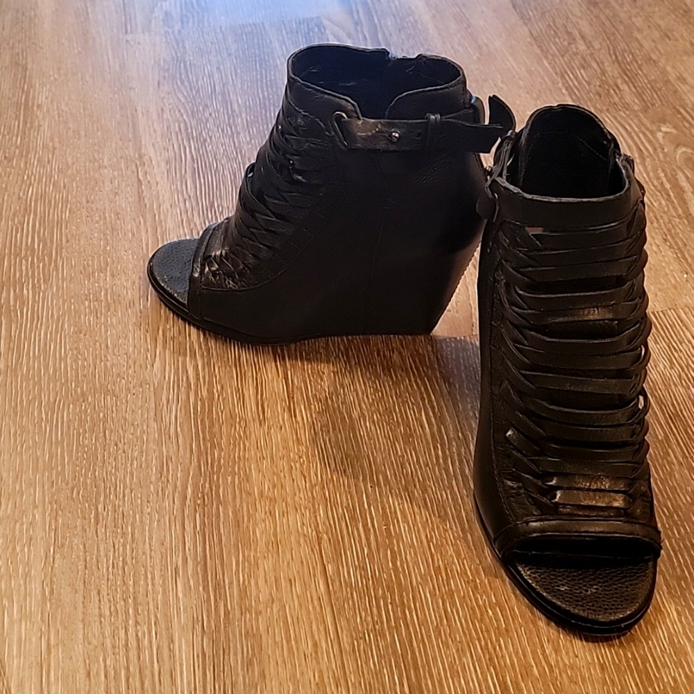 Wedge strap boot heels